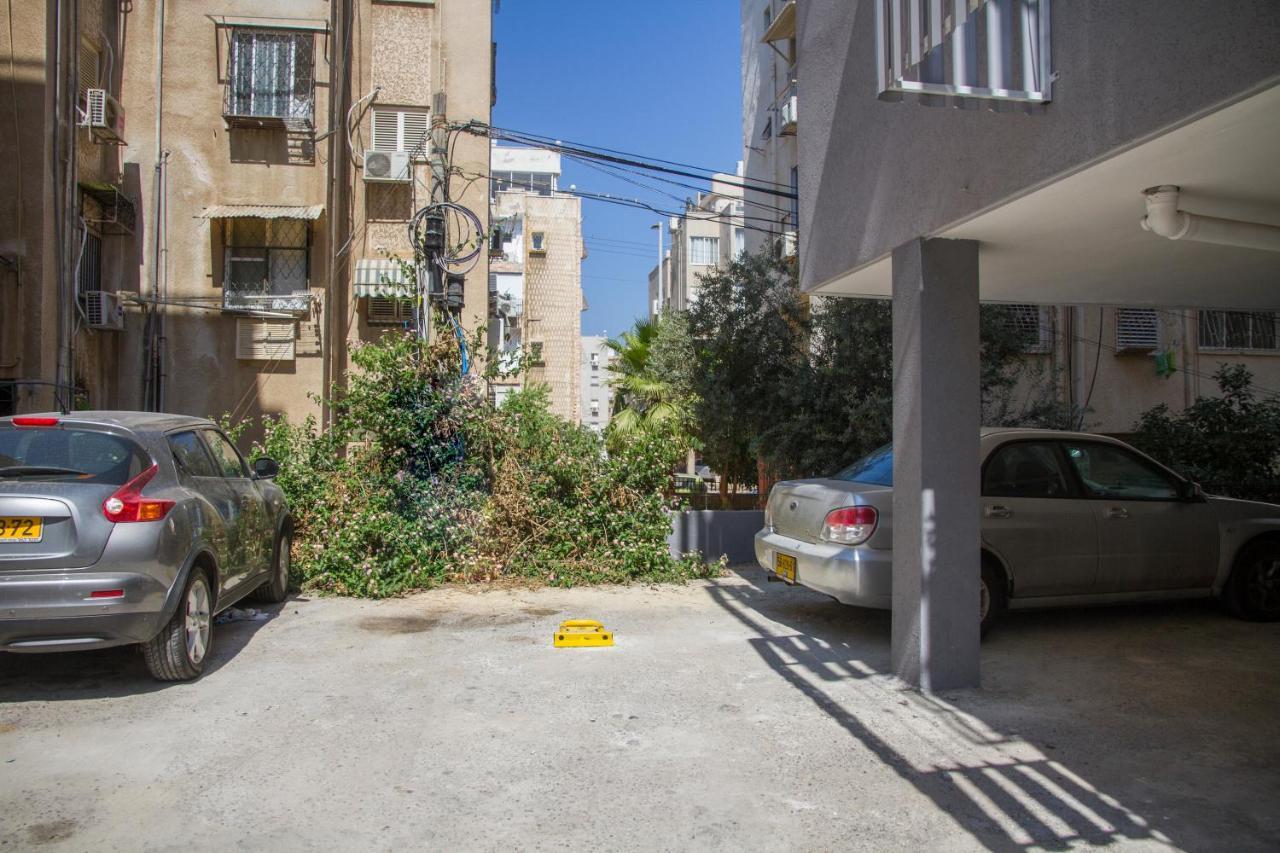 Apartments4You Maya Бат-Ям Экстерьер фото